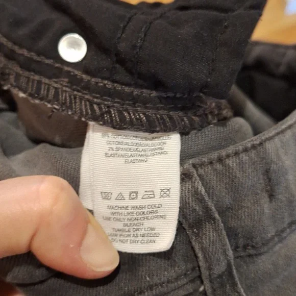 Free People cut-off Floral embroidered gray jeans Womens Size 26 Boho Stretchy - Picture 15 of 15